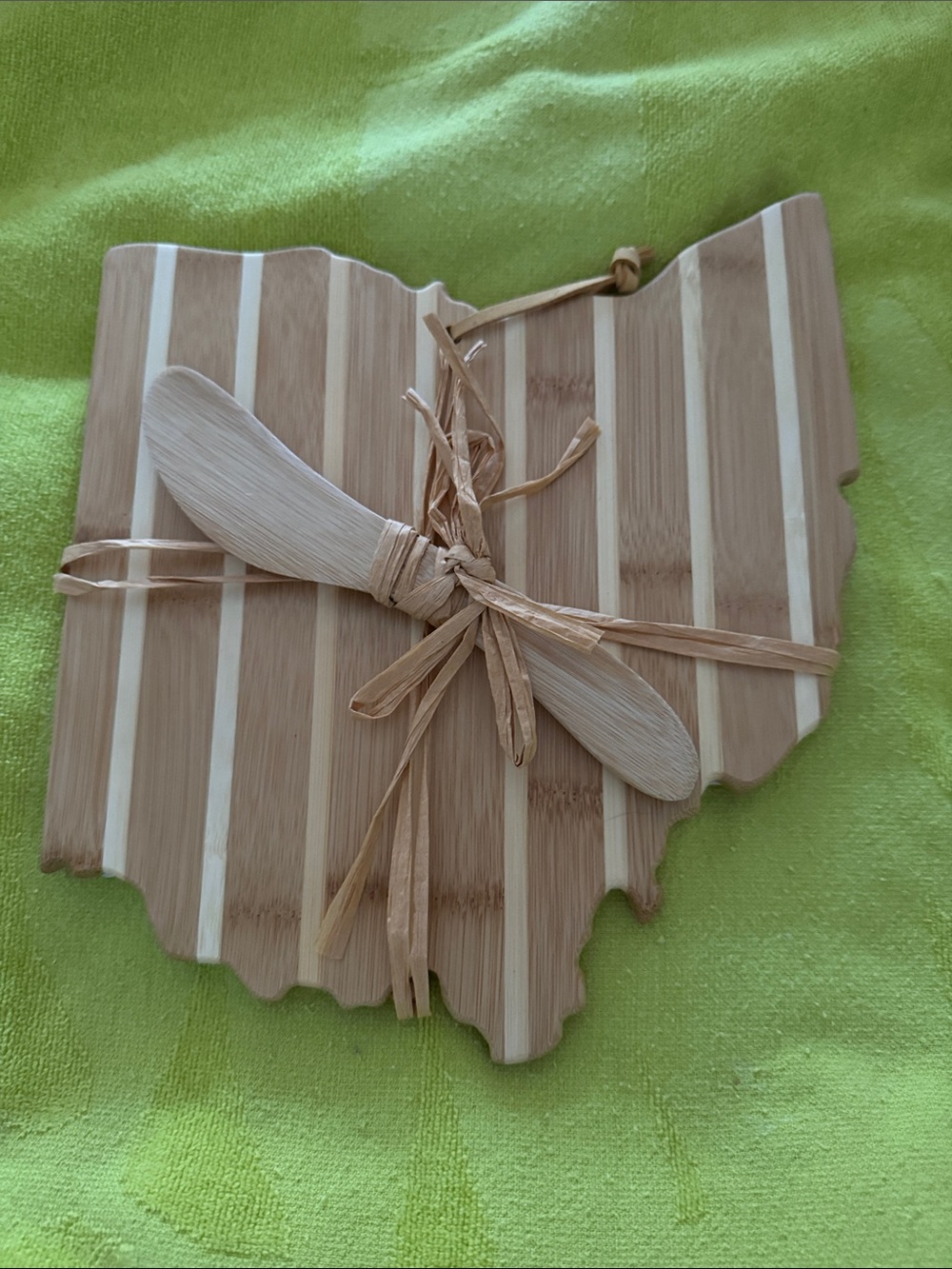 Bamboo State-Shaped Cheese Board with Spreader - Natural Bamboo